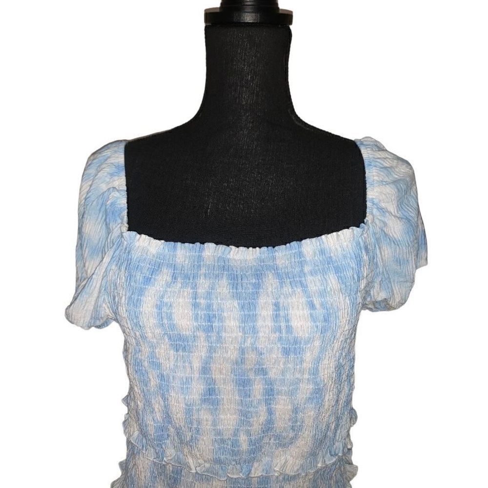 Lush Cropped Top - Picture 2 of 6